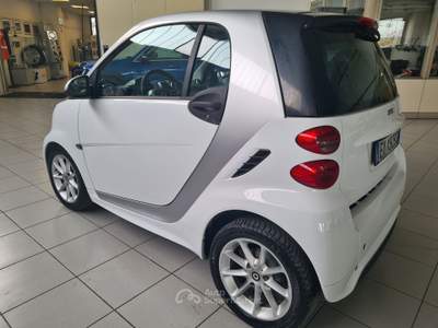 Smart ForTwo 1.0 52kW MHD passion Bianco usata Parma