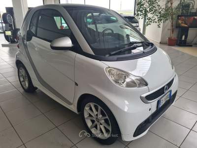 Smart ForTwo 1.0 52kW MHD passion Bianco usata Parma