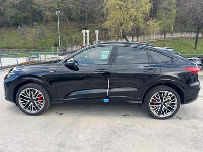 Audi Q5 2.0 tdi mhev+ s line edition quattro 204cv s-tronic tetto apribile Nero usata Fisciano