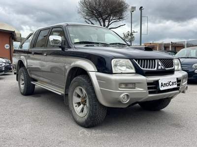 Mitsubishi L200 2.5 TD CAT 4WD DC Intense Blu/Azzurro usata San Giuseppe Vesuviano