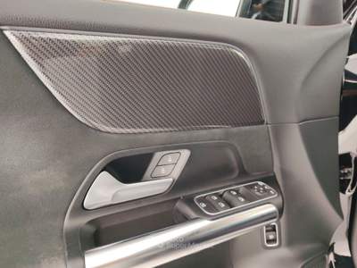 Mercedes-Benz GLA GLA 200 d Automatic Premium Nero usata Massa
