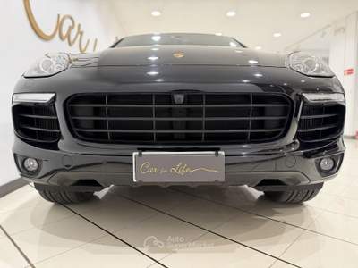 Porsche Cayenne Diesel Platinum Edition Nero usata Padova