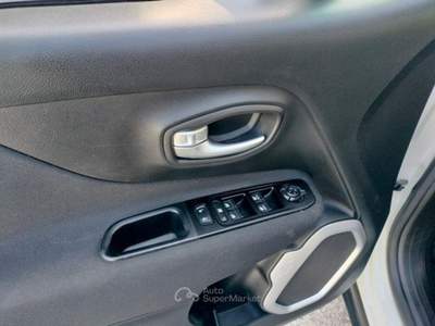 Jeep Renegade 2.0 MJet 140cv Longitude 4WD Bianco usata Bagni di Lucca