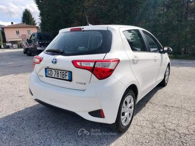 Toyota Yaris Hybrid Business Bianco usata Bagni di Lucca