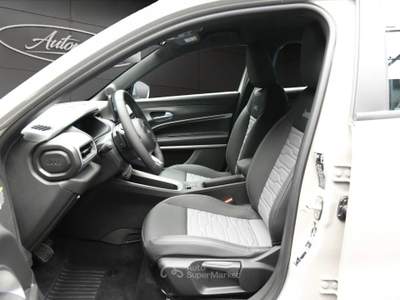Jeep Avenger 1.2 145cv MHEV 4xe Upland Grigio usata Venezia