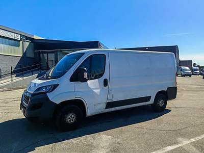 Peugeot Boxer 330 III (II 2011) 330 2.0 bluehdi 130cv L2H1 E6 Grigio usata Mappano