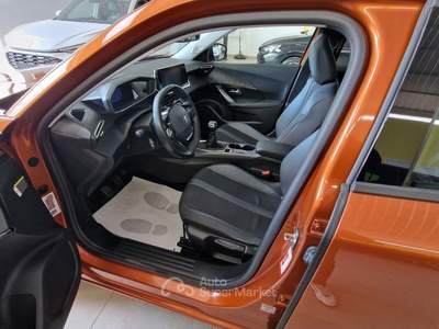 Peugeot 2008 2008 1.5 bluehdi Allure s&s 100cv Arancione usata Barletta