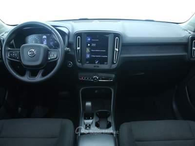 Volvo XC40 T2 auto Momentum Core Park Assist Camera/Fari LED Bianco usata Feltre