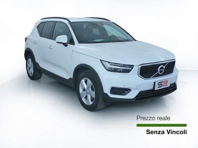 Volvo XC40 T2 auto Momentum Core Park Assist Camera/Fari LED Bianco usata Feltre