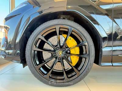 Lamborghini Urus PEARL CAPSULE Nero usata Venaria Reale