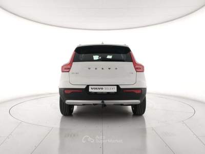 Volvo XC40 T3 Momentum Bianco usata Modena
