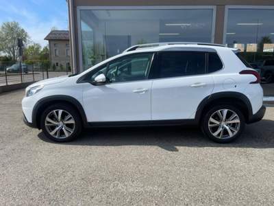 Peugeot 2008 BlueHDi 100cv Black Matt Bianco usata Scandiano