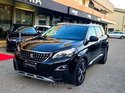 Peugeot 5008 5008 1.5 bluehdi Allure s&amp;s 130cv 7p.ti eat8 my21 Nero usata Porto San Giorgio