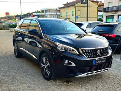Peugeot 5008 5008 1.5 bluehdi Allure s&amp;s 130cv 7p.ti eat8 my21 Nero usata Porto San Giorgio