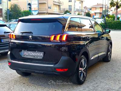 Peugeot 5008 5008 1.5 bluehdi Allure s&amp;s 130cv 7p.ti eat8 my21 Nero usata Porto San Giorgio