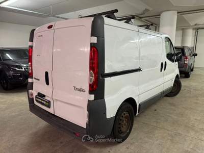 Renault Trafic T29 2.0 dCi/115 PC-TA Furgone DPF Bianco usata Bergamo