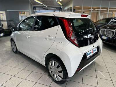 Toyota Aygo 1.0 VVT-i 72 CV 5 porte NEOPAT - UNICO PROP Bianco usata Monza