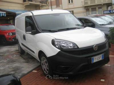 Fiat Doblò 1.6 MJET 105CV PL-TN CARGO LOUNGE Bianco usata Albissola Marina