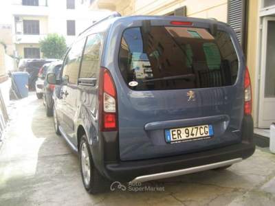 Peugeot Partner TEPEE 1.6 HDI 115 CV OUTDOOR Blu/Azzurro usata Albissola Marina