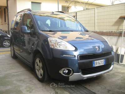 Peugeot Partner TEPEE 1.6 HDI 115 CV OUTDOOR Blu/Azzurro usata Albissola Marina