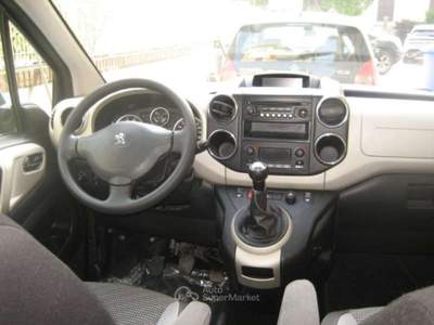 Peugeot Partner TEPEE 1.6 HDI 115 CV OUTDOOR Blu/Azzurro usata Albissola Marina