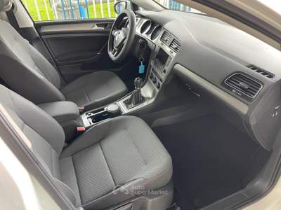 Volkswagen Golf Business 1.6 TDI 5p. Highline BlueMotion Technology Bianco usata Acerra