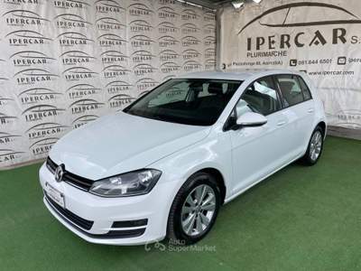 Volkswagen Golf Business 1.6 TDI 5p. Highline BlueMotion Technology Bianco usata Acerra