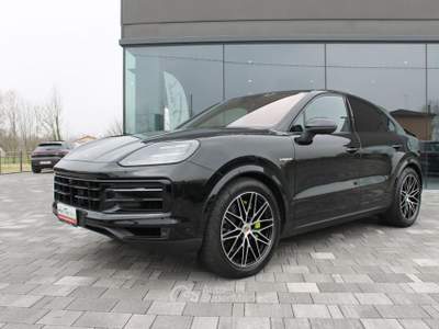 Porsche Cayenne Coupé 3.0 V6 E-Hybrid 470CV Nero usata Trebaseleghe