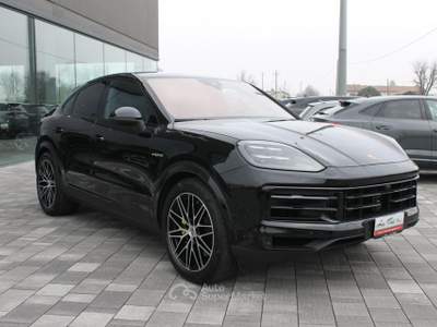 Porsche Cayenne Coupé 3.0 V6 E-Hybrid 470CV Nero usata Trebaseleghe