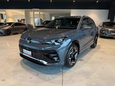 Volkswagen Tiguan 2.0 TDI 150 CV DSG R-Line Grigio usata Trebaseleghe