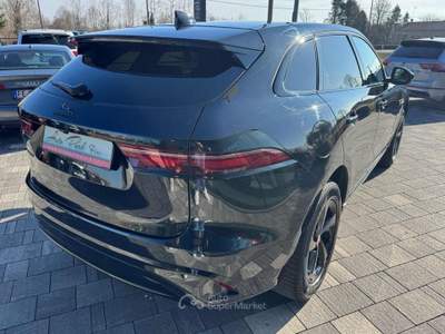 Jaguar F-Pace 2.0 D 204 CV AWD aut. R-Dynamic Black Nero usata Trebaseleghe