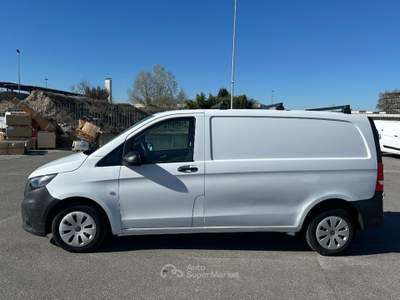 Mercedes-Benz Vito 1.700 DIESEL 102 CV VAN COMPACT 110 Bianco usata Alba