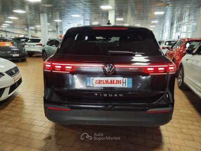 Volkswagen Tiguan 2.0 TDI SCR LIFE Dsg VIDEO Nero usata Vigevano