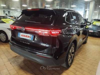 Volkswagen Tiguan 2.0 TDI SCR LIFE Dsg VIDEO Nero usata Vigevano