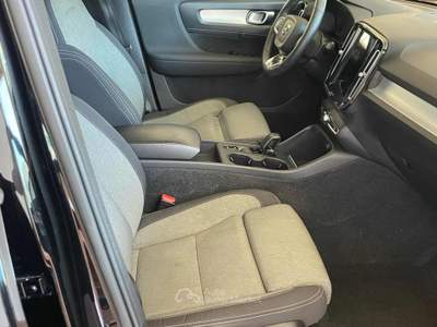 Volvo XC40 T4 Recharge Plug-in Hybrid automatico Core Nero usata Massarosa