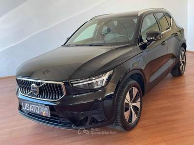 Volvo XC40 T4 Recharge Plug-in Hybrid automatico Core Nero usata Massarosa