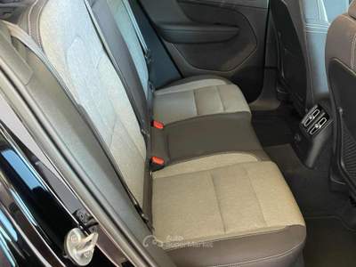 Volvo XC40 T4 Recharge Plug-in Hybrid automatico Core Nero usata Massarosa