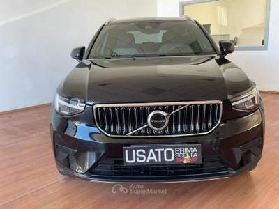 Volvo XC40 T4 Recharge Plug-in Hybrid automatico Core Nero usata Massarosa