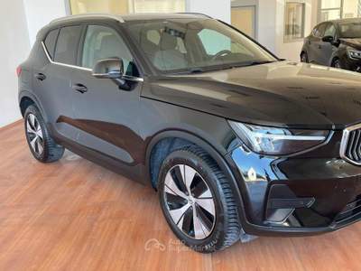 Volvo XC40 T4 Recharge Plug-in Hybrid automatico Core Nero usata Massarosa