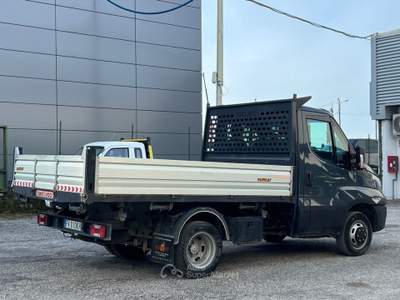 Iveco Daily 35C14 2.3  PC Cabinato Grigio usata Massarosa