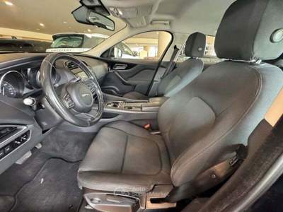 Jaguar F-Pace 2.0D 180cv PURE Nero usata Genova