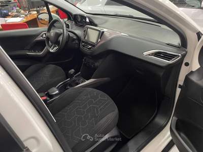 Peugeot 2008 1.4 HDi 68CV Active Bianco usata Genova