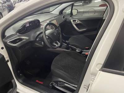 Peugeot 2008 1.4 HDi 68CV Active Bianco usata Genova