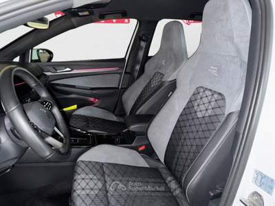 Volkswagen Golf 1.5 eTSI EVO ACT 96kW R-Line DSG Bianco usata Genova