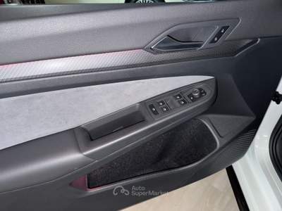 Volkswagen Golf 1.5 eTSI EVO ACT 96kW R-Line DSG Bianco usata Genova
