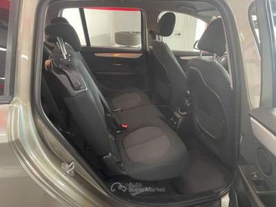 BMW Serie 2 220d d Gran Tourer Advantage auto 7p.ti Grigio usata Genova