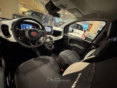 Fiat Panda 1.0 S&amp;S Hybrid Pandina Cross VARI COLORI Nero usata Genova