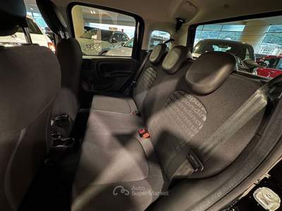 Fiat Panda 1.0 S&amp;S Hybrid Pandina Cross VARI COLORI Nero usata Genova