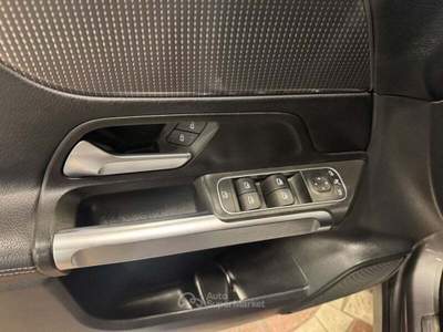 Mercedes-Benz Classe GLB Automatic Sport 7 POSTI Grigio usata Genova