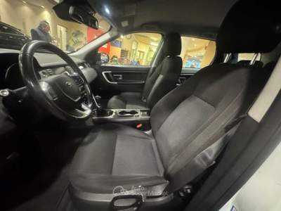 Land Rover Discovery Sport 2.0 TD4 150 CV Pure Bianco usata Genova